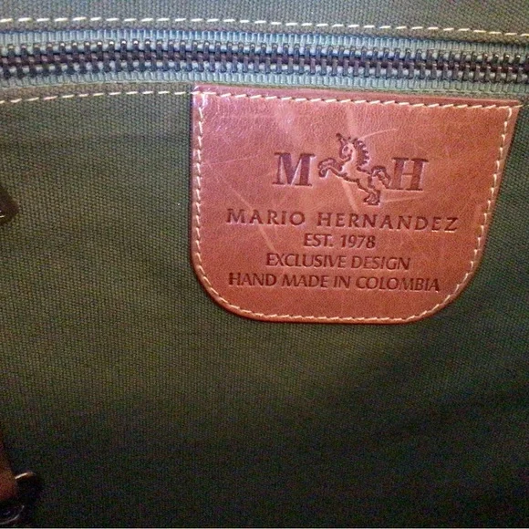 Mario Hernandez hand made tote in green - Picture 3 of 5